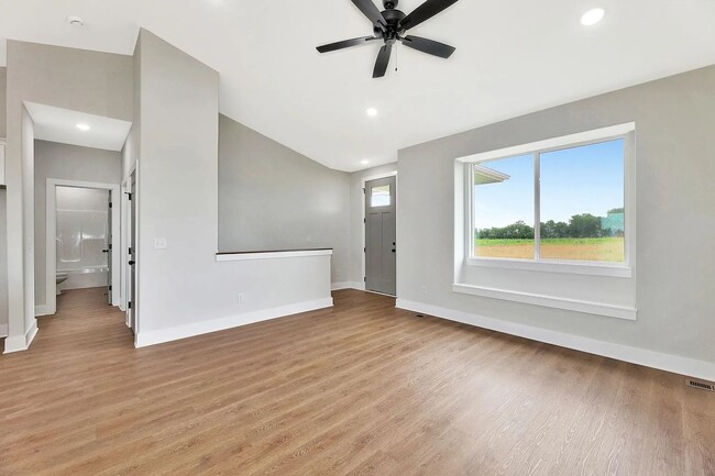 Building Photo - 5424 W 42nd St S