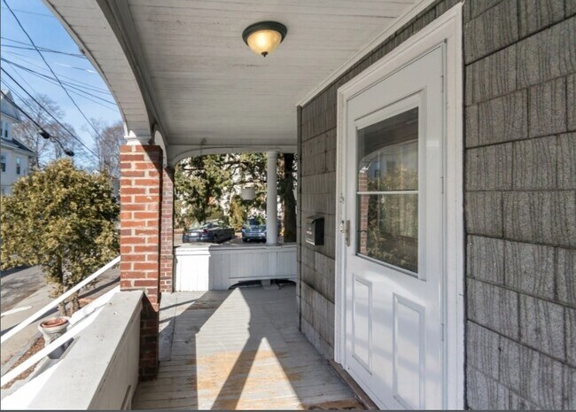 Building Photo - 37 Haskell St