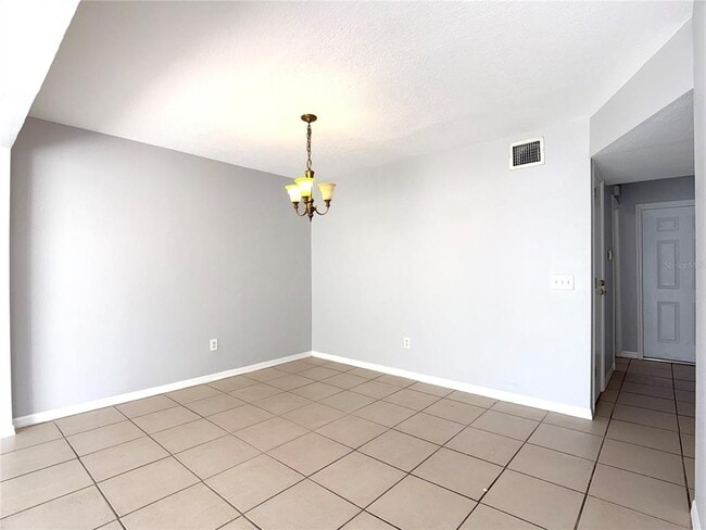 Building Photo - 306 Mango Dr