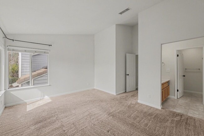 Building Photo - 169 Heron Dr