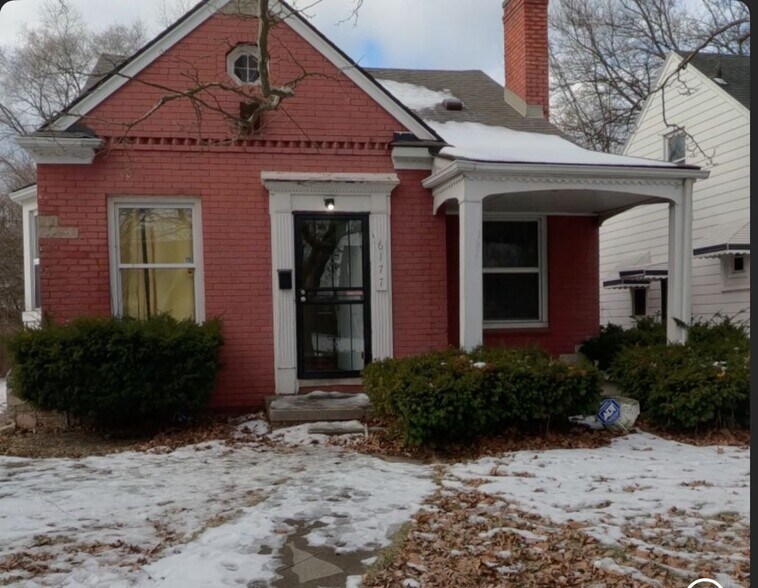 Primary Photo - 6177 Hereford St