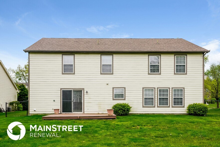 Building Photo - 8110 Meadow Bend Dr