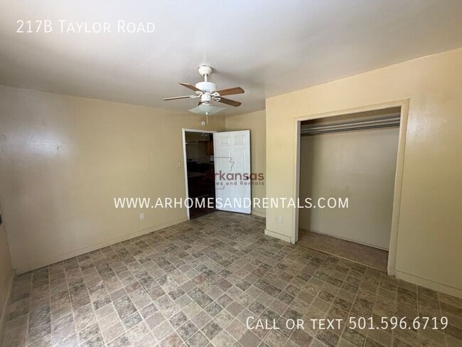 Building Photo - 217B Taylor Road-