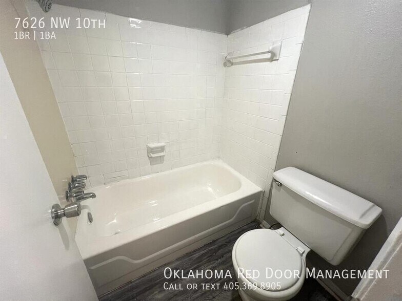 Building Photo - 7626 NW 10th-