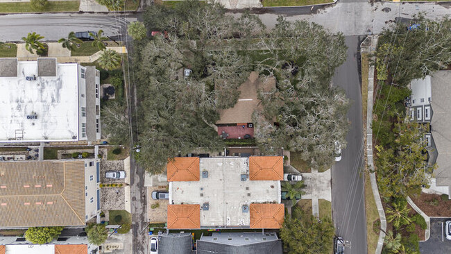 Building Photo - 403 S Fremont Ave