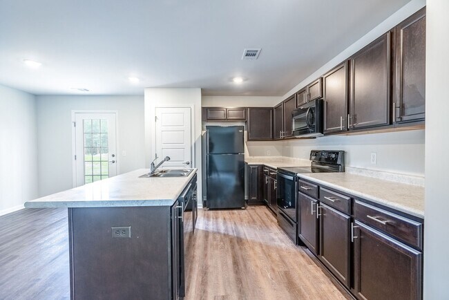 Building Photo - Oglethorpe Landing