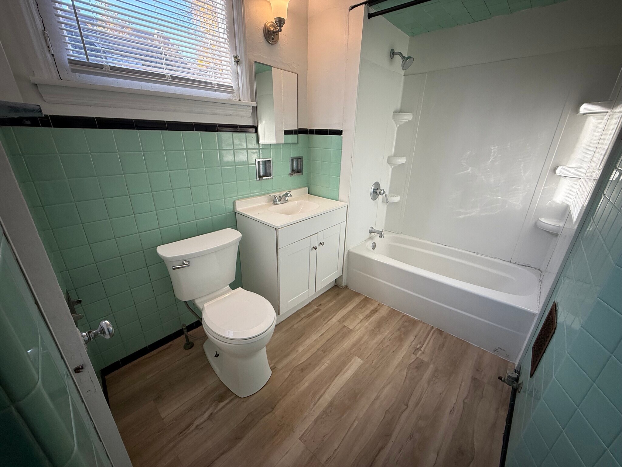 Building Photo - 5704 Darlington Rd