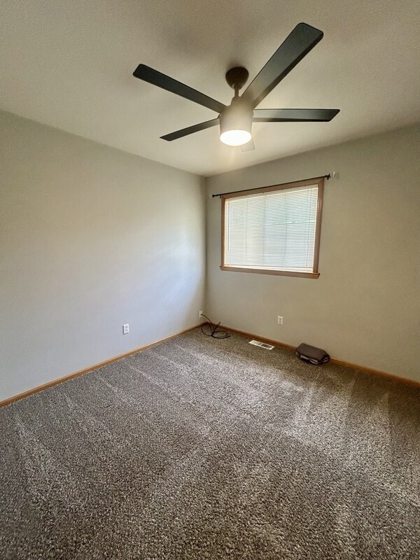 Building Photo - 804 E Maberry Dr