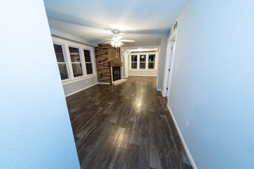 Dining/Living Room - 3834 E Edgerton Ave