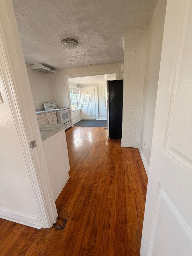 Building Photo - 285 Warrenton Rd