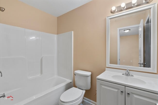 Building Photo - 1155 Pecan St