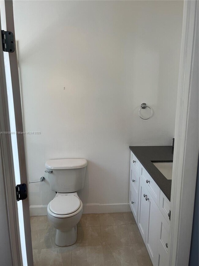 Building Photo - 223 Calabria Ave