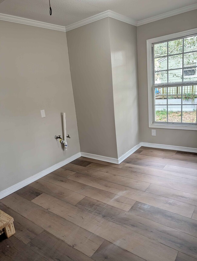 Building Photo - 2109 8th St