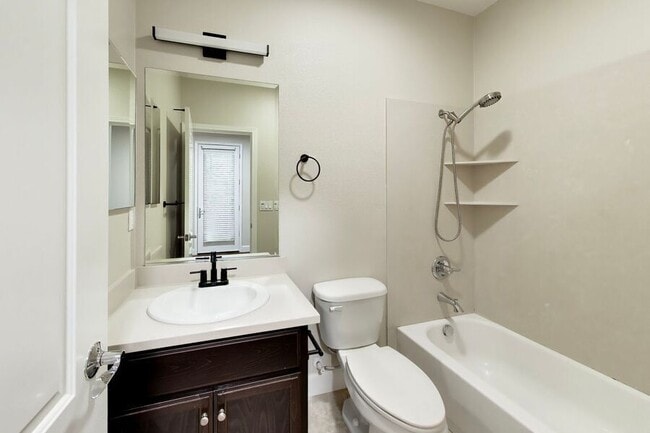 Building Photo - 485 Chagall St