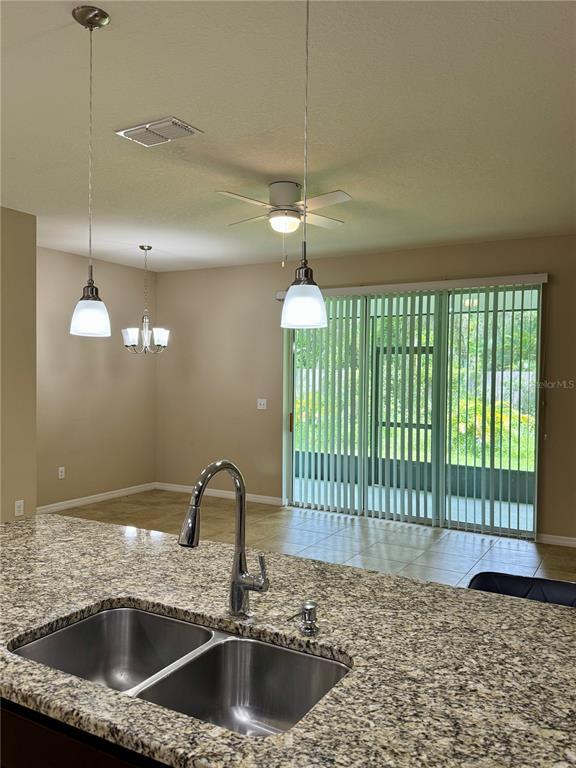 Building Photo - 6464 Boxgrove Dr