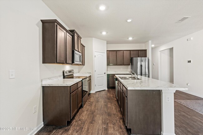 Building Photo - 8466 Cape Fox Dr
