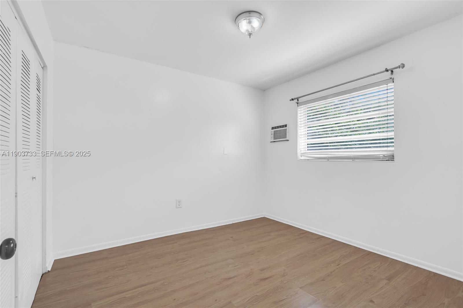 Building Photo - 2809 SW 23rd Ter