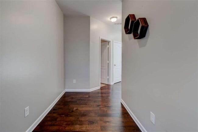 Building Photo - 7601 Summer Berry Ln