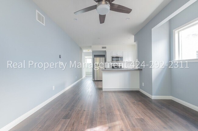 Building Photo - 1352 E 23rd St