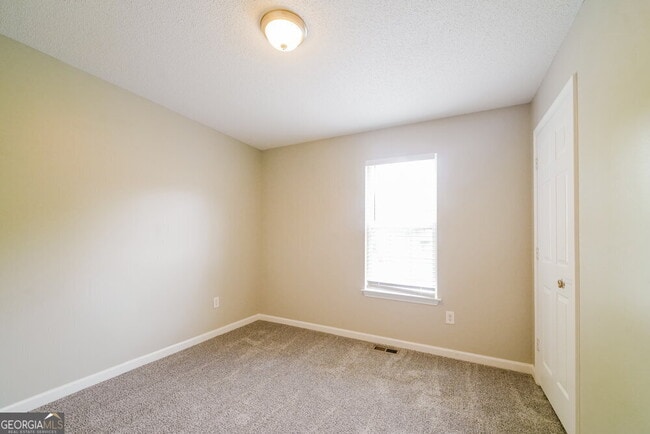 Building Photo - 5697 Newburn Ct