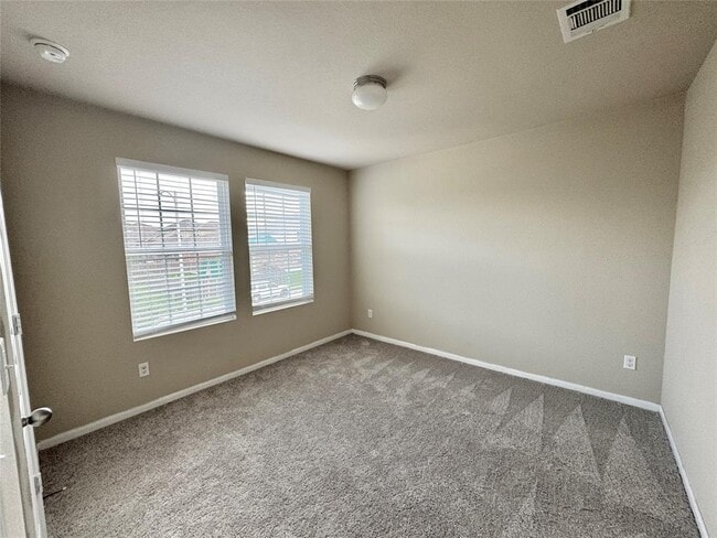 Building Photo - 13512 Kearns Dr