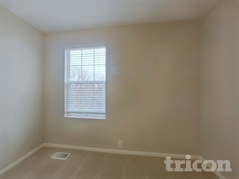 Building Photo - 15316 E 99th Pl