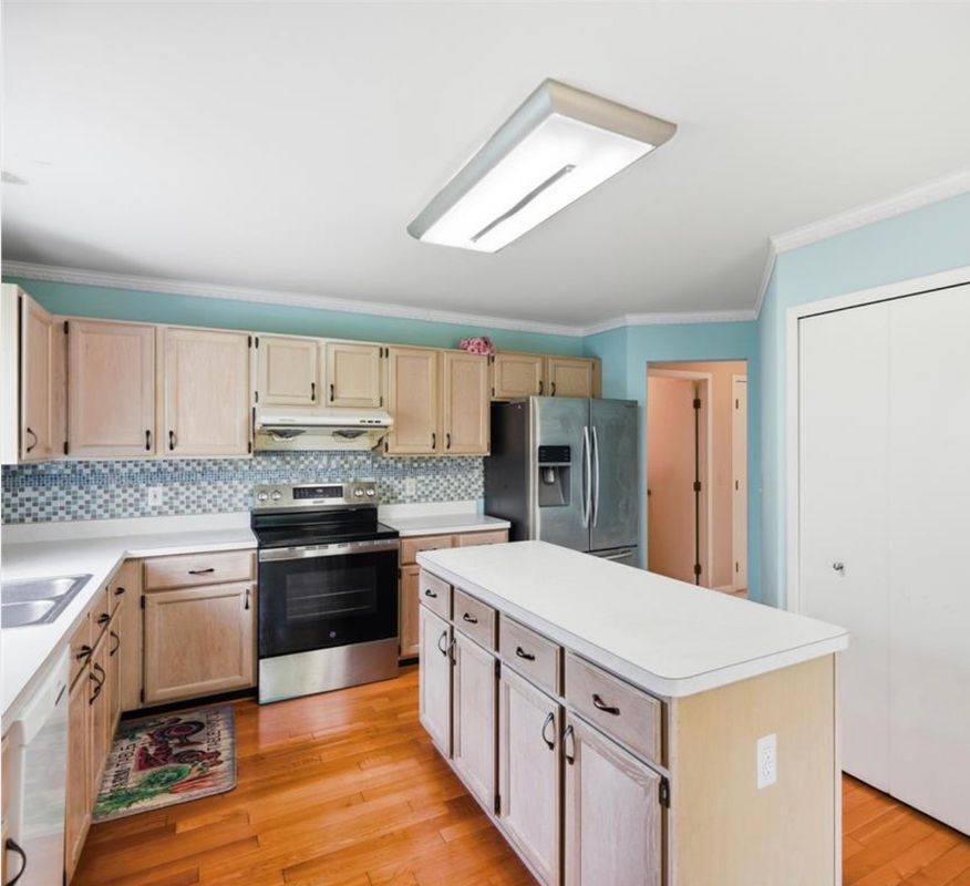 Building Photo - 42647 Wimbleton Way
