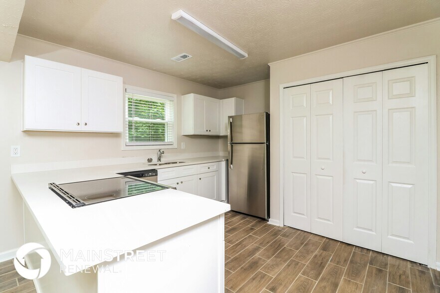 Building Photo - 517 Benson Hurst Dr SW