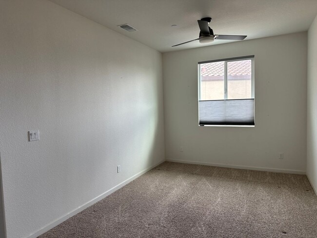 Building Photo - Beautiful two story in Natomas!