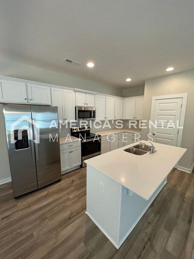 Building Photo - Home for Rent in Cullman, AL!! Available to view NOW!!! Sign a lease by 2/28 to receive HALF OFF ...