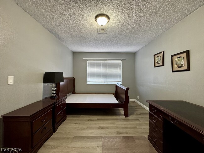 Building Photo - 6224 Meadow Haven Ln