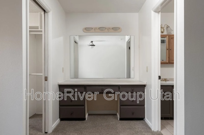 Building Photo - 2699 Grandview Dr