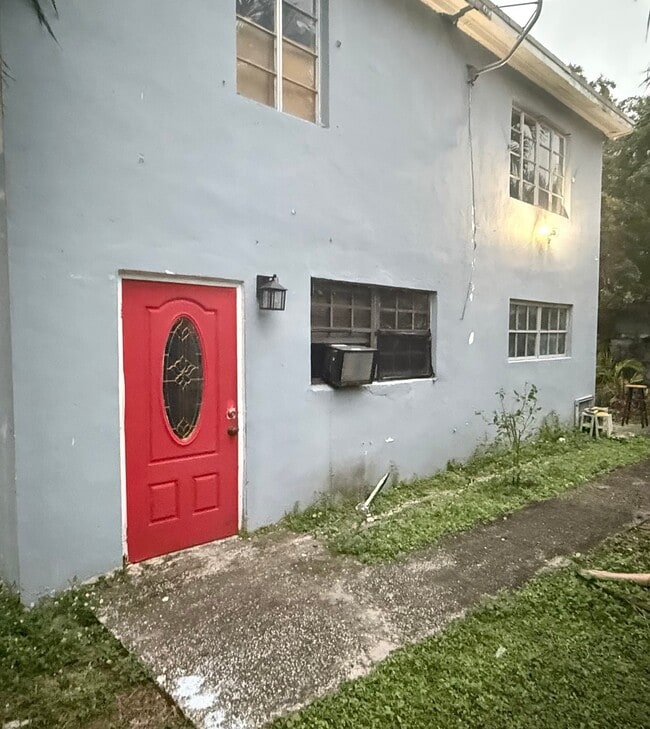 Building Photo - 1124 NW 112th Terrace