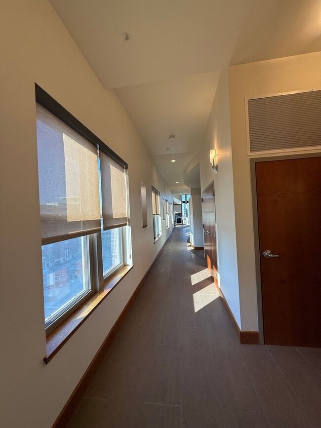 Building Photo - Blue Earth One Bedroom For Lease