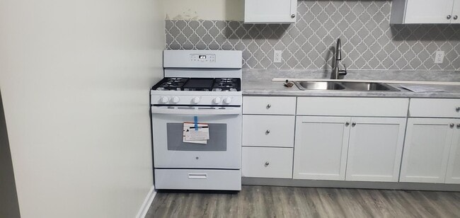 Building Photo - 1125 S Hamilton St