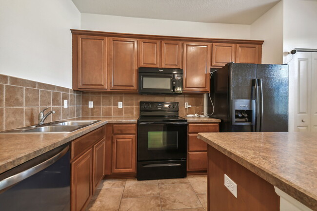 Building Photo - 1232 Canyon Oaks Dr