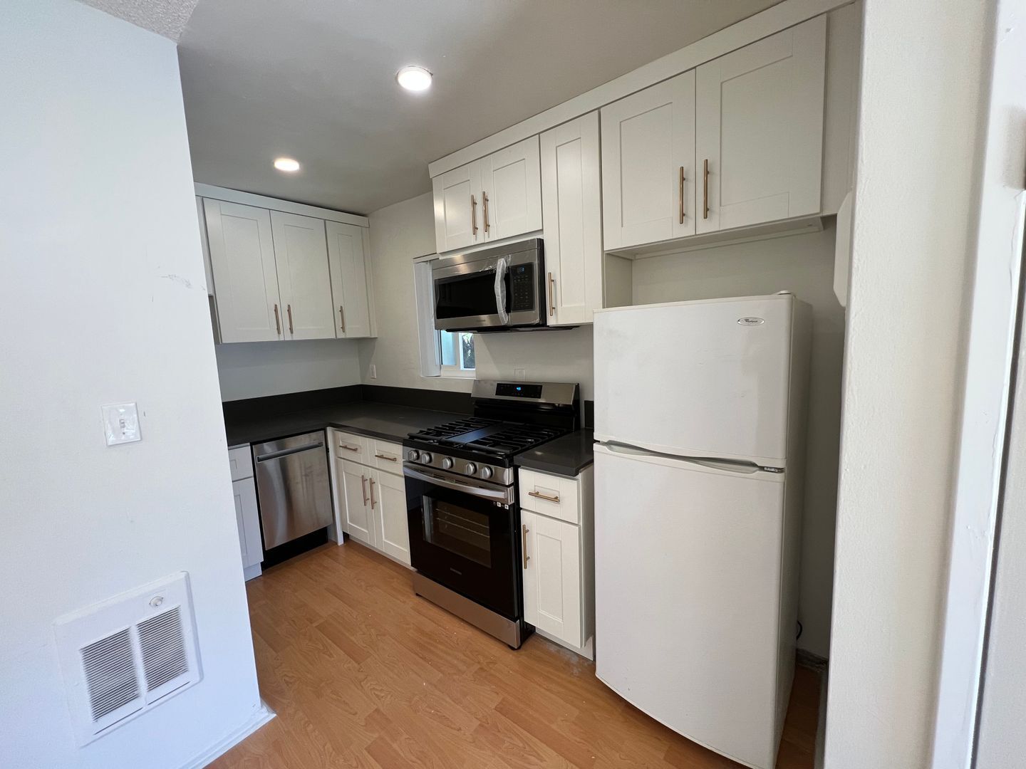 Building Photo - 3746 S Canfield Ave