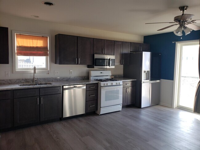 Building Photo - 5809 Phillips Rd