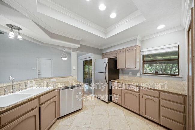 Building Photo - 16722 Lilly Crest Dr