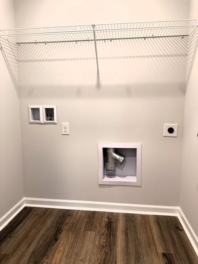 Building Photo - Coming Soon!