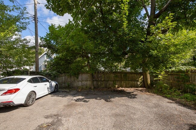 Building Photo - 3165 Kensington Rd