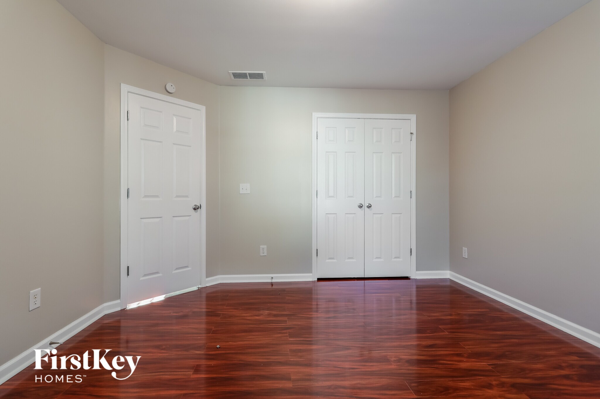 Building Photo - 1528 Park Knoll Trail NE