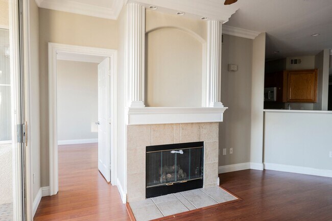 Building Photo - 7189 S Durango Dr