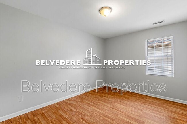 Building Photo - 405 N Dudley St