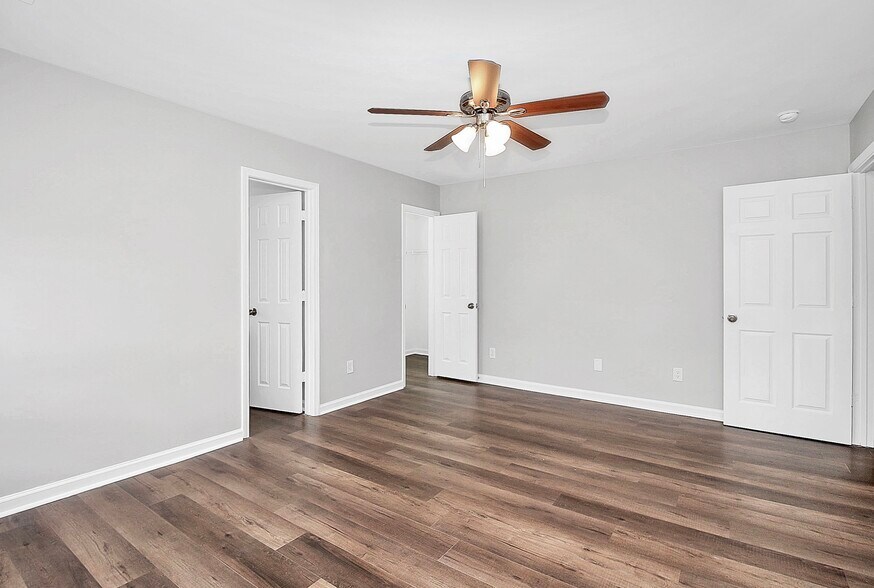 Building Photo - 3530 Crestridge Dr