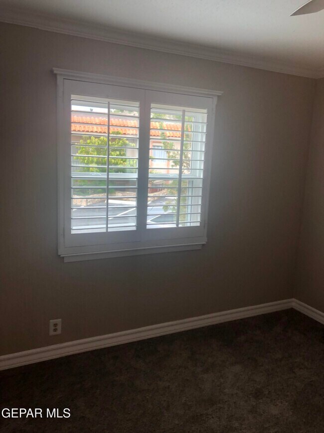 Building Photo - 252 Shadow Mountain Dr