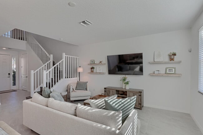 Building Photo - 12937 Trevi Isle