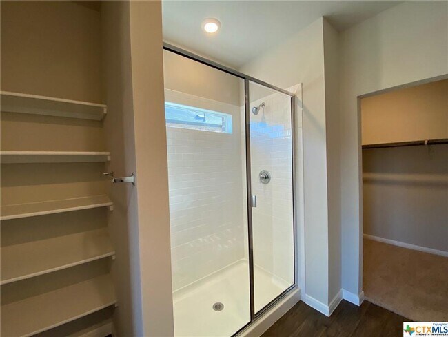 Building Photo - 154 Solitude Dr