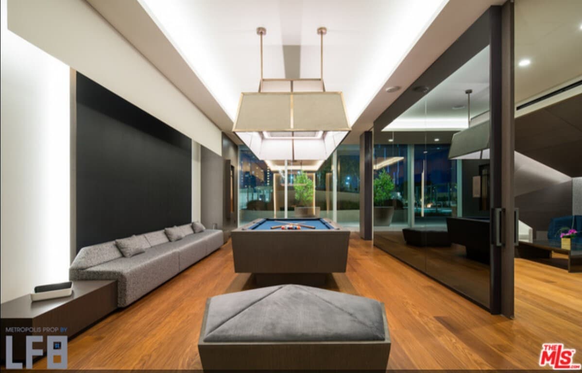 Building Photo - 889 Francisco St