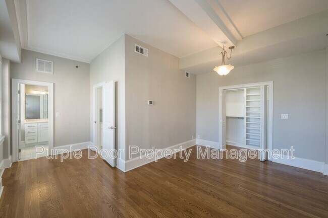 Building Photo - 30 5th St NE